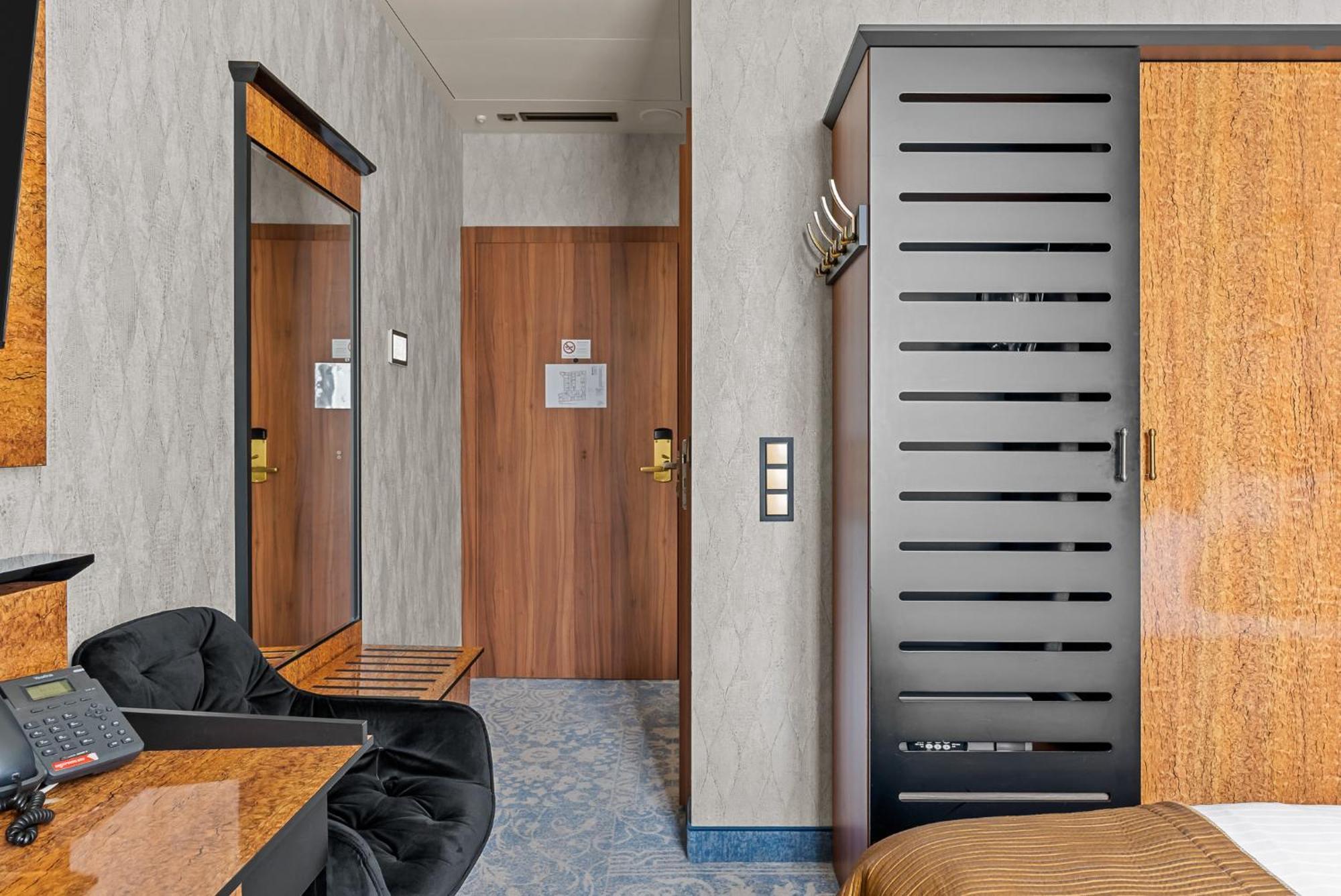 Hotel Diament Plaza Katowice Luaran gambar