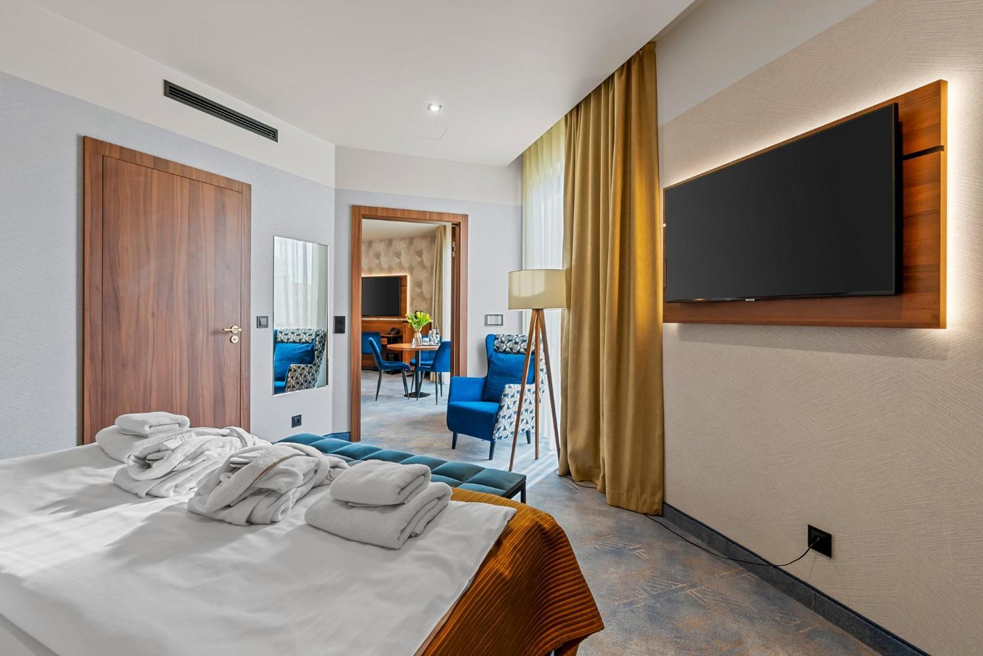 Hotel Diament Plaza Katowice Luaran gambar